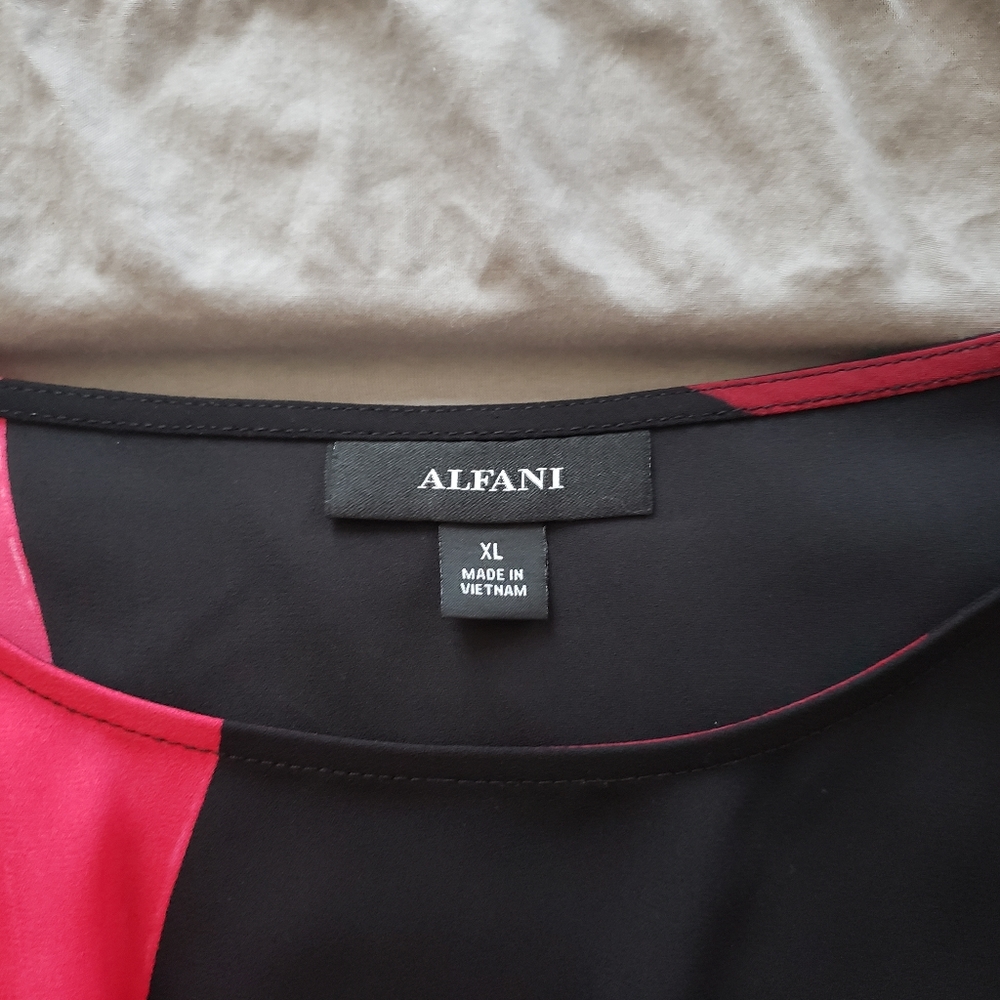 Blouse - Picture 3 of 3